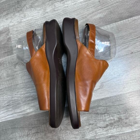 Munro American Brown Leather Slingback Sandals Minimalist Women’s Size 11 1/2 - Picture 2 of 7